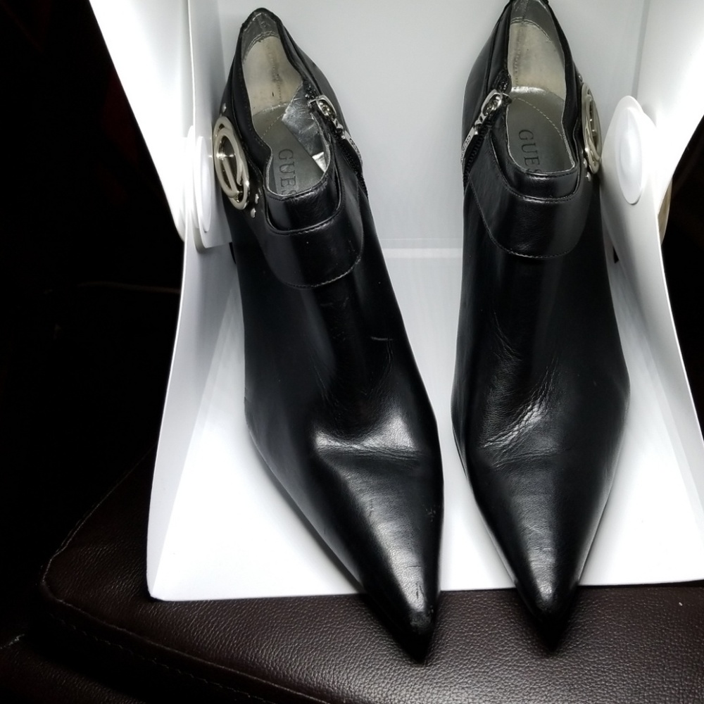 Guess pointed toe ankle booties